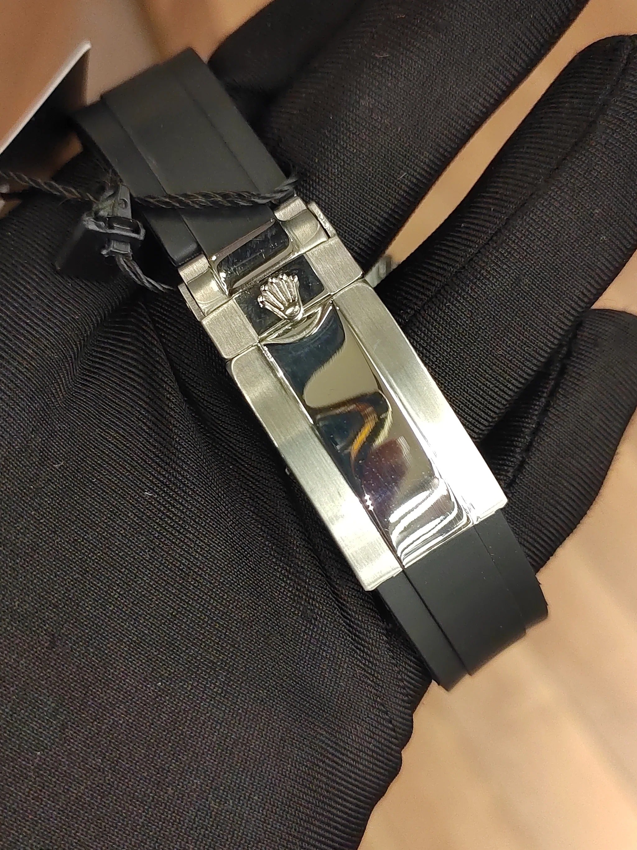 ROLEX OYSTER PERPETUAL SUPERLATIVE CHRONOMETER